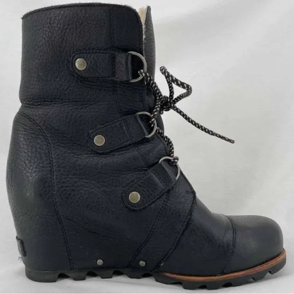 Sorel Black Joan of Arctic Wedge Real Shearling Trim Leather Mid Style Boots sz8 - Picture 4 of 6